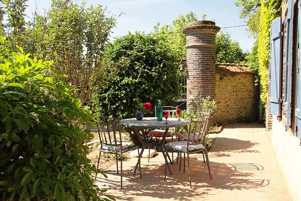 Le Clos Des Artistes - Gite Turny エクステリア 写真